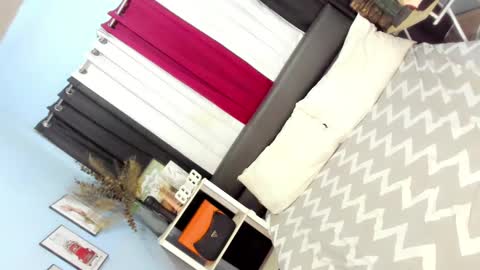 Snapshot of urhot_fcking_zoey chatting on February 2, 2025, 5:37 pm zoey noir online show from February 2, 2025, 5:37 pm