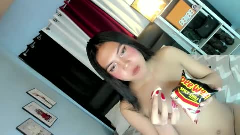 Snapshot of urhot_fcking_zoey chatting on February 9, 2025, 7:19 pm zoey noir online show from February 9, 2025, 7:19 pm