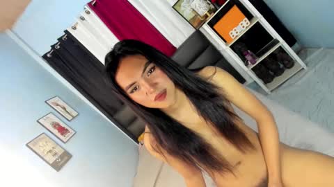 Snapshot of urhot_fcking_zoey chatting on March 12, 2025, 9:35 pm zoey noir online show from March 12, 2025, 9:35 pm