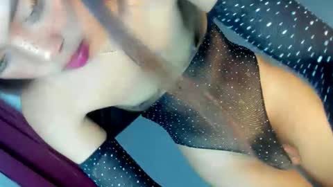 Snapshot of urhot_fcking_zoey chatting on September 18, 2025, 1:18 am zoey noir online show from September 18, 2025, 1:18 am