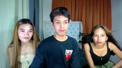 urhot_johny online show from April 23, 2026, 9:08 am