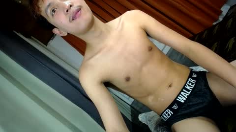 urhot_johny online show from June 16, 2026, 5:21 am