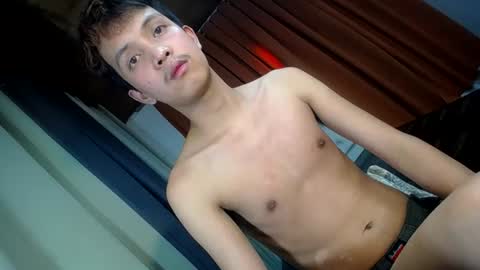urhot_johny online show from June 22, 2026, 7:49 am