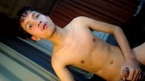 urhot_johny online show from June 26, 2026, 7:57 am