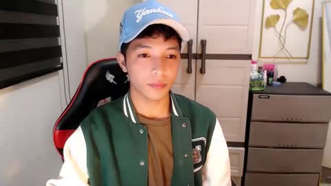 Ethan online show from April 24, 2026, 3:58 pm