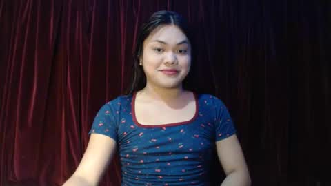 urhottie_bella online show from November 19, 2025, 8:58 am
