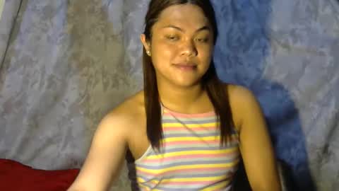 Snapshot of urhottie_bella chatting on May 12, 2026, 12:24 pm urhottie_bella online show from May 12, 2026, 12:24 pm