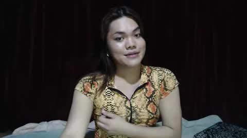 Snapshot of urhottie_bella chatting on June 2, 2026, 1:13 pm urhottie_bella online show from June 2, 2026, 1:13 pm