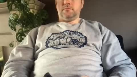 Snapshot of urhungdaddy8 chatting on November 26, 2025, 10:16 am Hung Daddy online show from November 26, 2025, 10:16 am