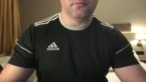 Snapshot of urhungdaddy8 chatting on March 31, 2026, 5:52 am Hung Daddy online show from March 31, 2026, 5:52 am