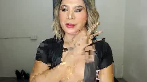 Zoe online show from February 4, 2025, 2:43 pm