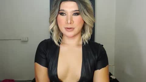 Zoe online show from February 24, 2025, 12:05 pm