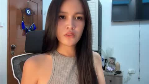 Amira online show from October 17, 2025, 2:48 am