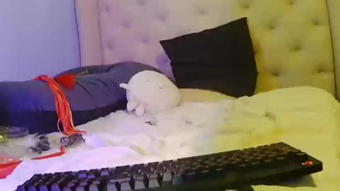 command me  online show from February 11, 2026, 5:29 pm