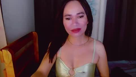 urlovely_che online show from November 15, 2025, 5:05 am