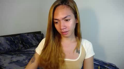 Snapshot of urlovelypinayxxx chatting on September 23, 2025, 12:02 am MIYA online show from September 23, 2025, 12:02 am