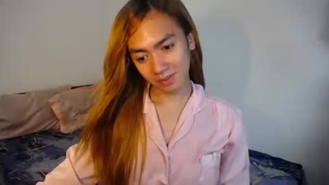 Snapshot of urlovelypinayxxx chatting on October 26, 2025, 11:53 pm MIYA online show from October 26, 2025, 11:53 pm