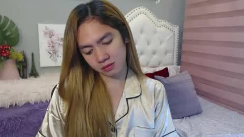 Snapshot of urlovelypinayxxx chatting on April 5, 2026, 5:10 pm MIYA online show from April 5, 2026, 5:10 pm