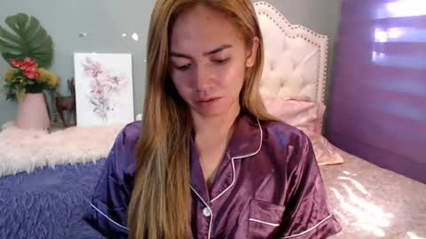 Snapshot of urlovelypinayxxx chatting on June 19, 2026, 5:34 am MIYA online show from June 19, 2026, 5:34 am