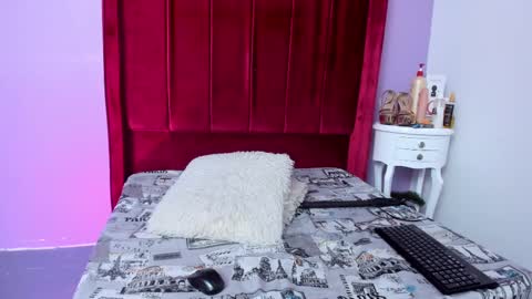 Love online show from March 10, 2025, 3:56 am