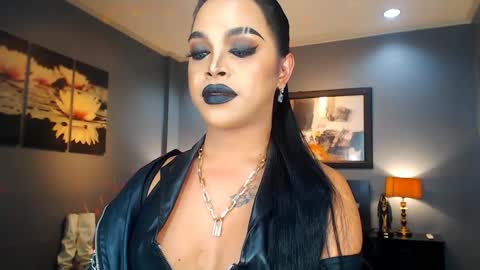 UrMajestyTyra online show from March 4, 2025, 6:47 am