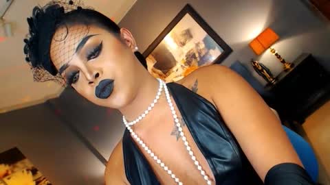 UrMajestyTyra online show from October 11, 2025, 2:33 am