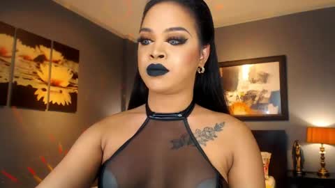 UrMajestyTyra online show from April 21, 2026, 2:04 am