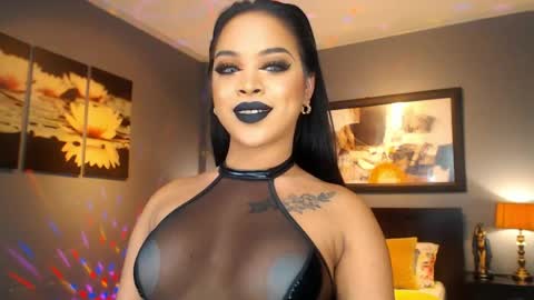 UrMajestyTyra online show from April 21, 2026, 2:51 am