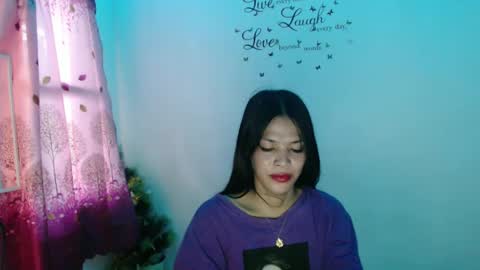 hi im kim online show from December 3, 2024, 8:27 am