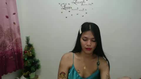 hi im kim online show from December 4, 2024, 1:53 pm