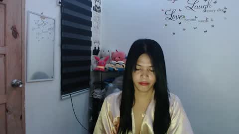 hi im kim online show from January 14, 2025, 3:26 pm