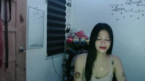 hi im kim online show from February 6, 2025, 12:11 am