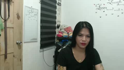 hi im kim online show from February 7, 2025, 12:28 pm