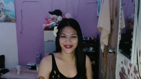 hi im kim online show from December 1, 2025, 11:48 am