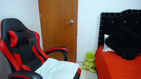 Eveling Blanco  online show from September 9, 2025, 4:06 pm