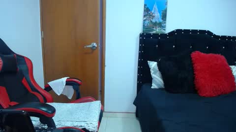 Eveling Blanco  online show from November 8, 2025, 4:29 pm