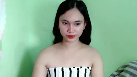 Snapshot of ursweet_athisa18 chatting on April 15, 2026, 5:42 pm Athisa online show from April 15, 2026, 5:42 pm