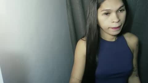 ursweet_zeviixx online show from June 4, 2026, 9:37 am