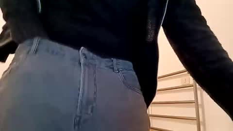 ursweetdreamx online show from December 17, 2025, 4:13 pm