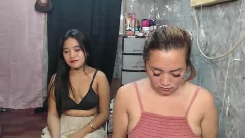 ursweetpinky online show from April 23, 2026, 12:12 am