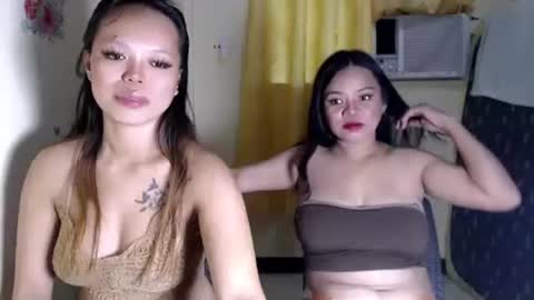 urswt_foxlyn online show from December 2, 2025, 4:40 am