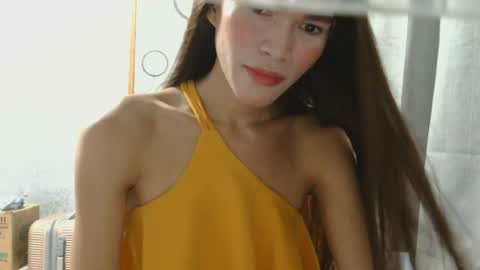 urtrans_sheenlyn online show from June 29, 2026, 10:10 am