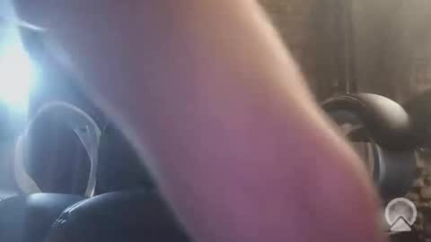 Snapshot of urukai79 chatting on November 25, 2025, 10:37 am urukai79 online show from November 25, 2025, 10:37 am