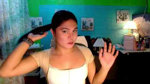 YOURGIRLCAMILLA online show from November 30, 2025, 4:11 pm