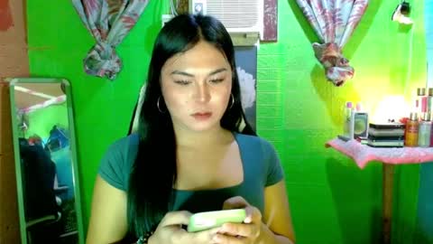 Snapshot of urunexpensivecamilla chatting on April 10, 2026, 10:14 pm YOURGIRLCAMILLA online show from April 10, 2026, 10:14 pm
