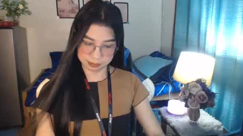 Snapshot of urwetasianprincessxx chatting on January 25, 2025, 10:29 am Ashley Kate Mateo Gray online show from January 25, 2025, 10:29 am