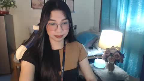 Snapshot of urwetasianprincessxx chatting on February 26, 2025, 11:52 am Ashley Kate Mateo Gray online show from February 26, 2025, 11:52 am