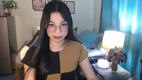 Snapshot of urwetasianprincessxx chatting on March 8, 2025, 11:27 am Ashley Kate Mateo Gray online show from March 8, 2025, 11:27 am