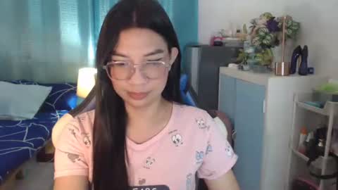 Snapshot of urwetasianprincessxx chatting on September 8, 2025, 3:33 pm Ashley Kate Mateo Gray online show from September 8, 2025, 3:33 pm