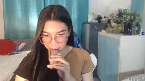 Snapshot of urwetasianprincessxx chatting on February 15, 2026, 10:58 am Ashley Kate Mateo Gray online show from February 15, 2026, 10:58 am